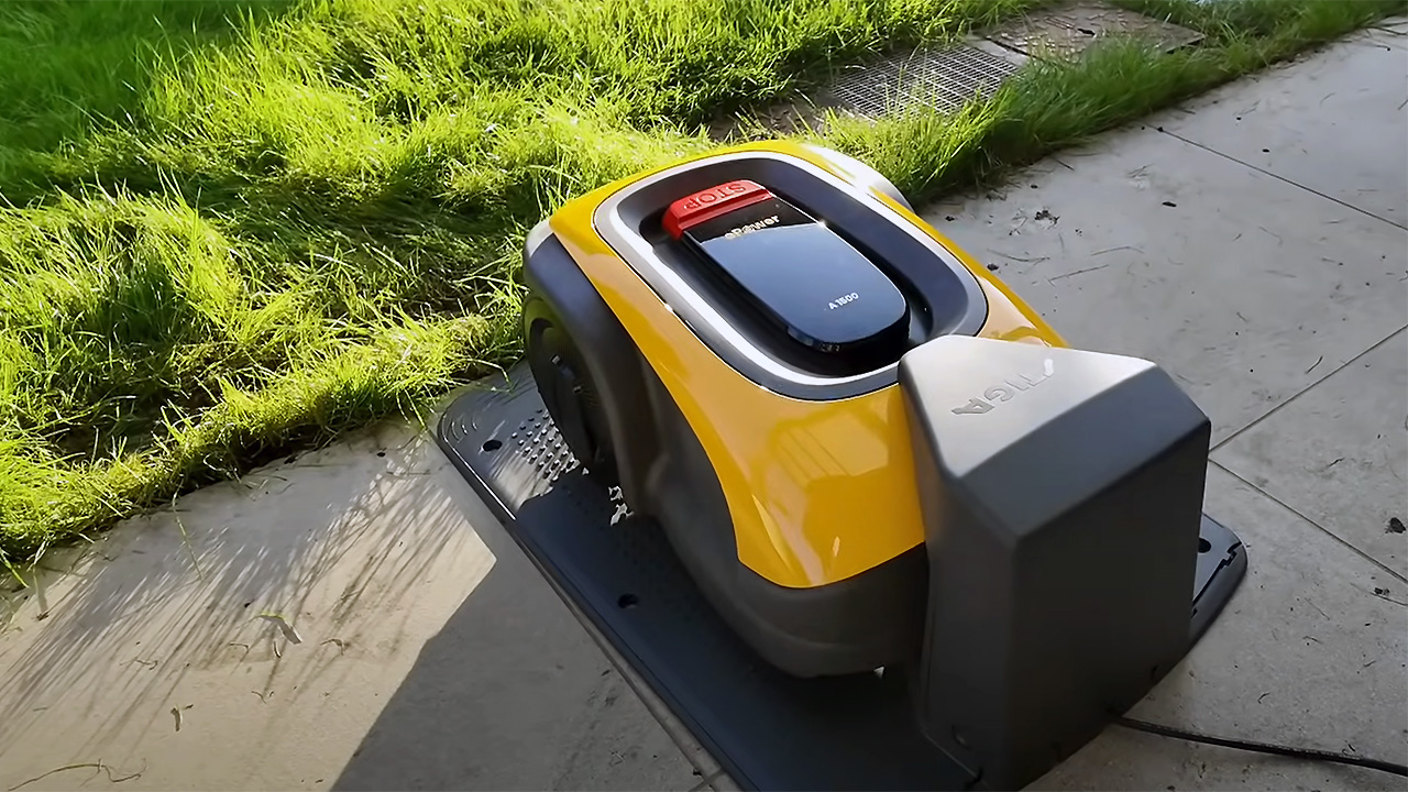 Stiga A 1500, abbiamo messo alla prova il robot tagliaerba italiano